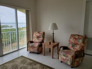 27 Harbour Isle Drive W, Unit 305, Fort Pierce, FL 34949 Photo