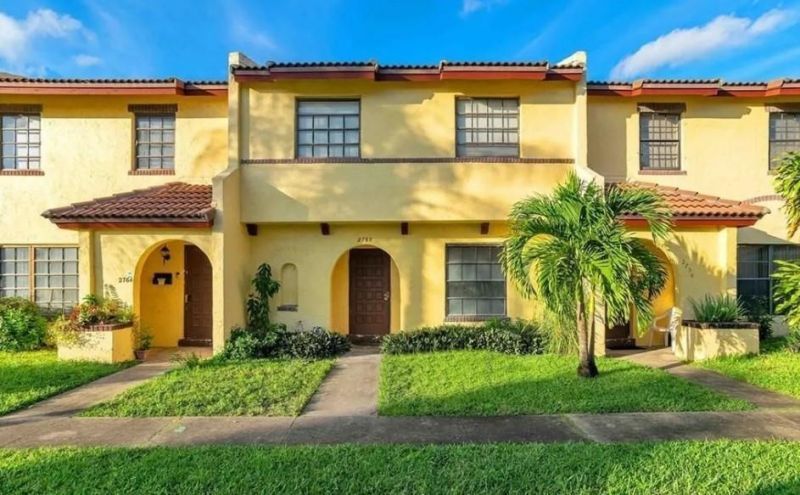 2760 NW 47th Lane, Unit 2805, Lauderdale Lakes, FL 33313 Photo