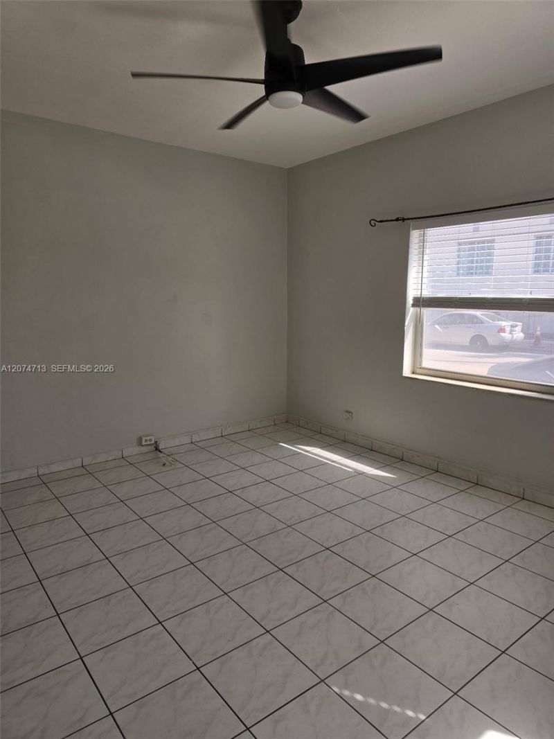 215 30th St, Unit 2, Miami Beach, FL 33140 Photo