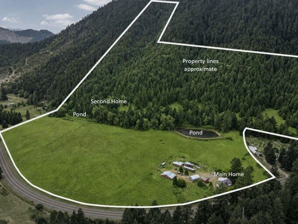 5586 Upper Cow Creek Road, Azalea, OR 97410