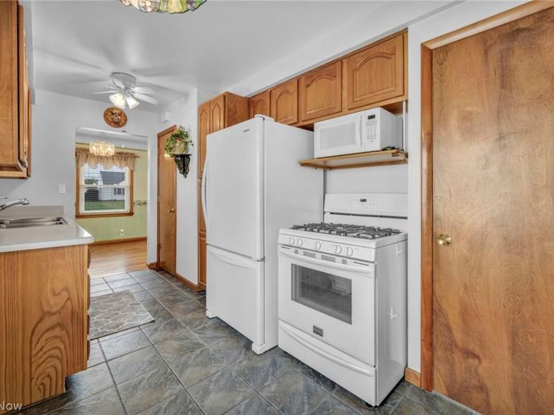 710 Bayridge Boulevard, Willowick, OH 44095 Photo 10
