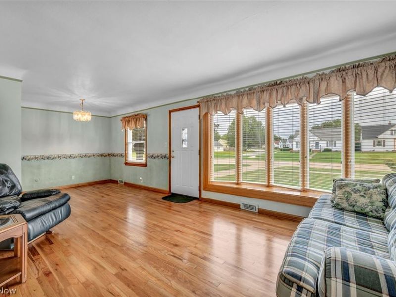 710 Bayridge Boulevard, Willowick, OH 44095 Photo 4