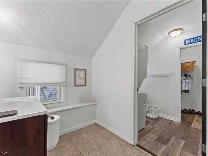 3915 John Avenue, Cleveland, OH 44113 Photo 7