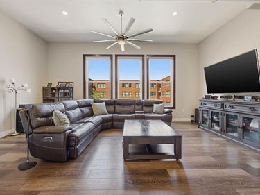 2502 Live Oak Street, Unit 235, Dallas, TX 75204