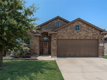 11321 Gold Canyon Drive, Fort Worth, TX 76052