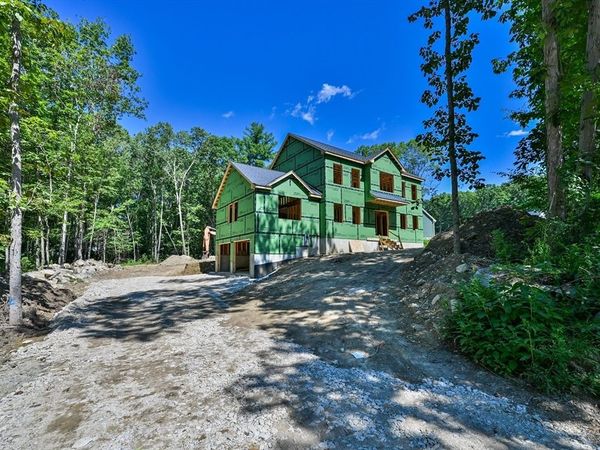 35 Sawmill Rd, Dudley, MA 01571