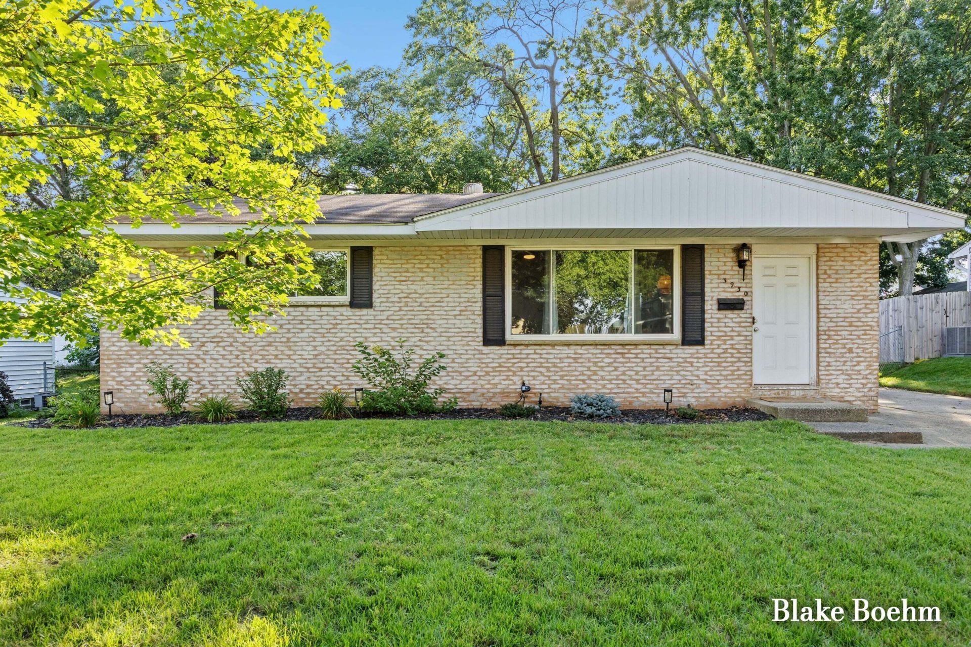 3930 Havana Avenue Sw, Wyoming, MI 49509 Main Photo