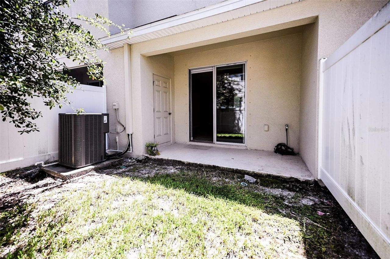 6130 Fairmont Lane , Palmetto, FL 34221 Photo