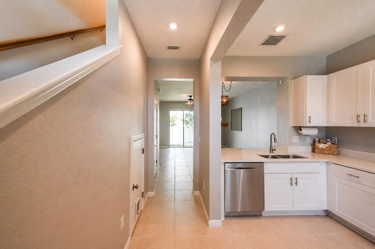 6130 Fairmont Lane , Palmetto, FL 34221 Photo