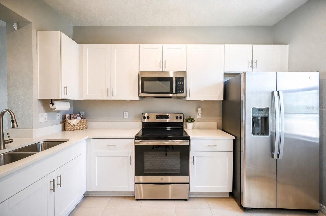 6130 Fairmont Lane , Palmetto, FL 34221 Photo