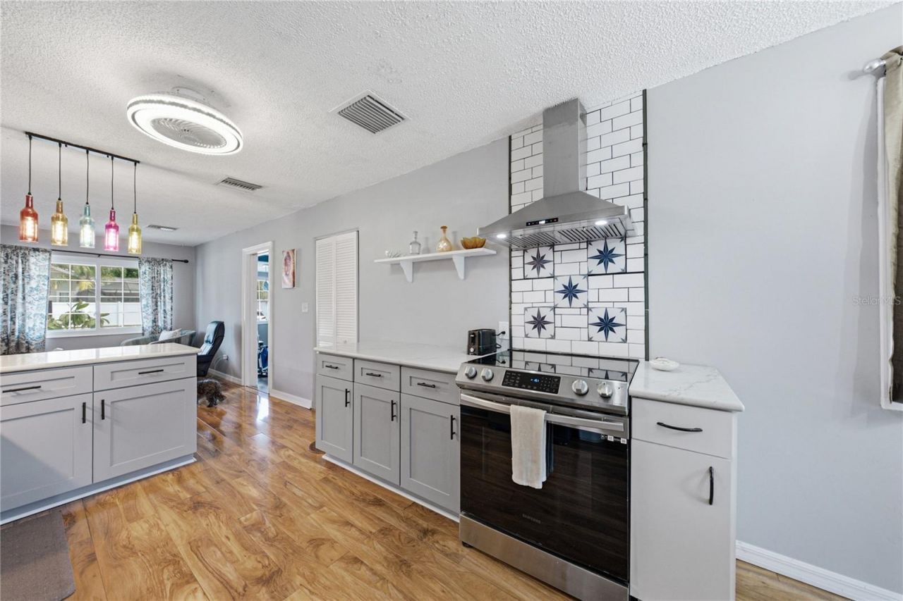5326 6th Avenue S, Saint Petersburg, FL 33707 Photo