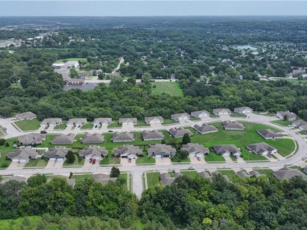 4880 Queen Ridge Avenue, Independence, MO 64136