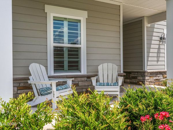 153 Cedar Branch Tr, Lenoir City, TN 37772