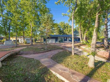 12812 Q Street, Omaha, NE 68137