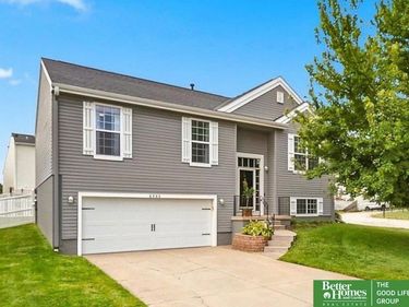 2302 S Mineral Drive, Papillion, NE 68046