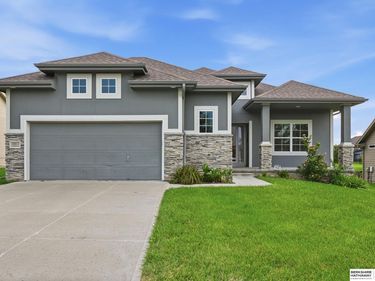 10911 S 186th Avenue, Omaha, NE 68136
