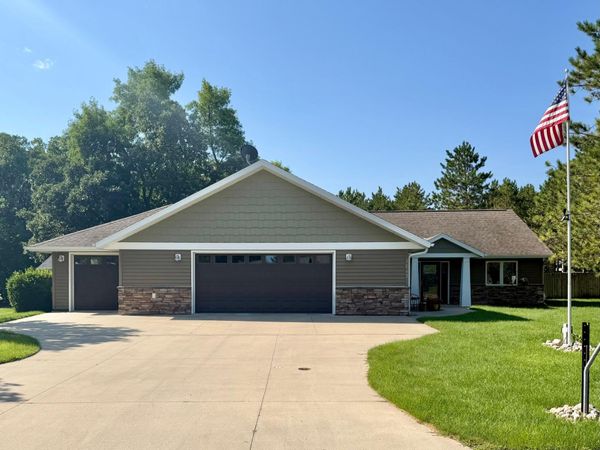1847 Spruce Grove Trail, Detroit Lakes, MN 56501
