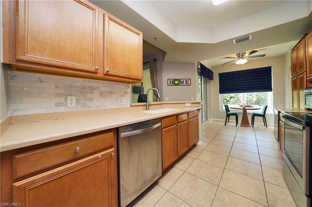 9060 Triangle Palm Ln, Unit 1206, Fort Myers, FL 33913 Photo