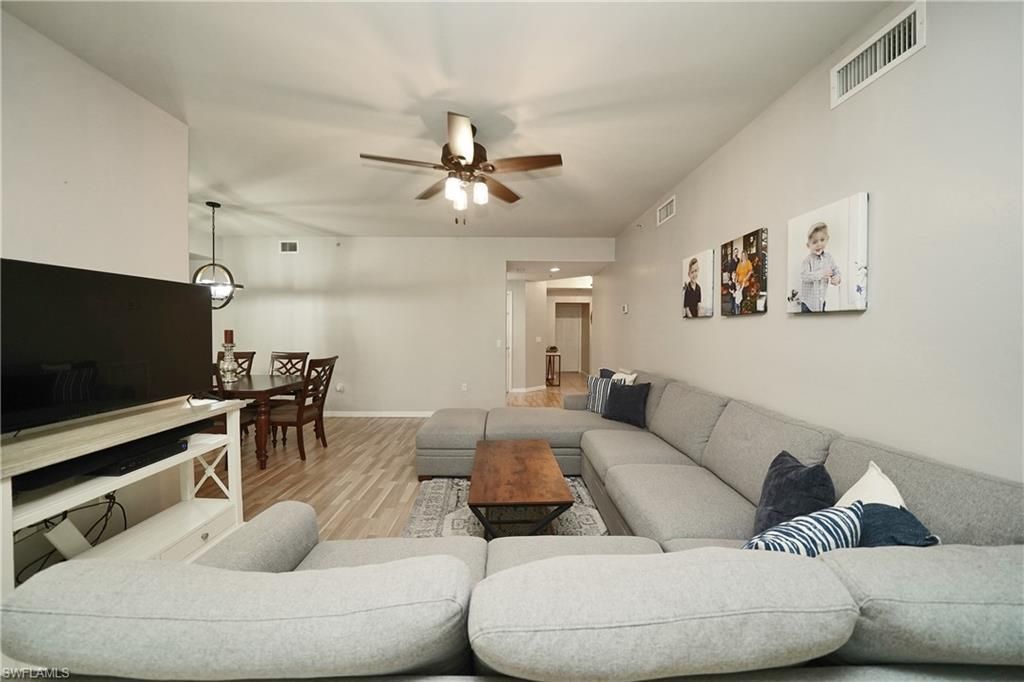 9060 Triangle Palm Ln, Unit 1206, Fort Myers, FL 33913 Photo