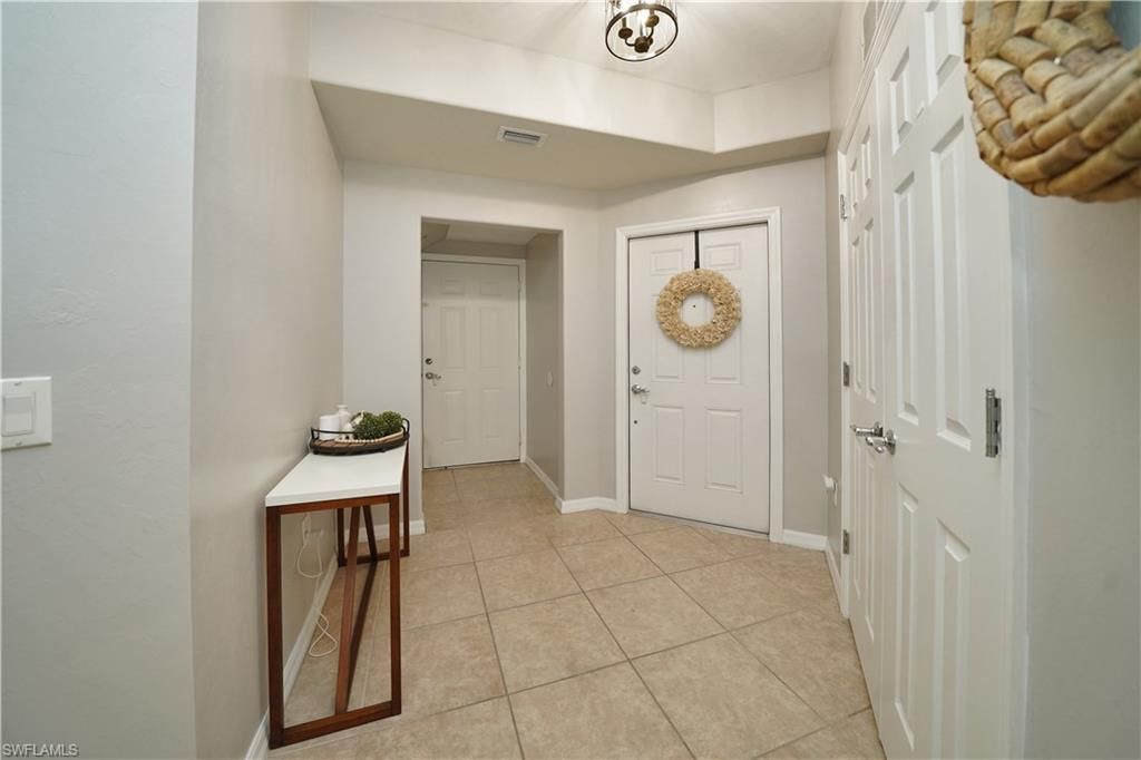 9060 Triangle Palm Ln, Unit 1206, Fort Myers, FL 33913 Photo