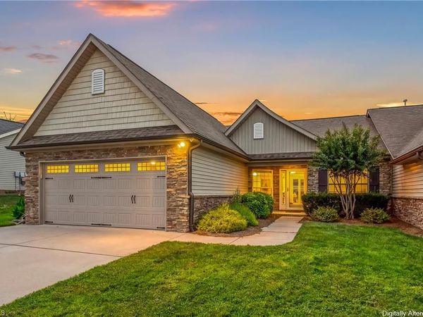 665 Chas Court , High Point, NC 27265