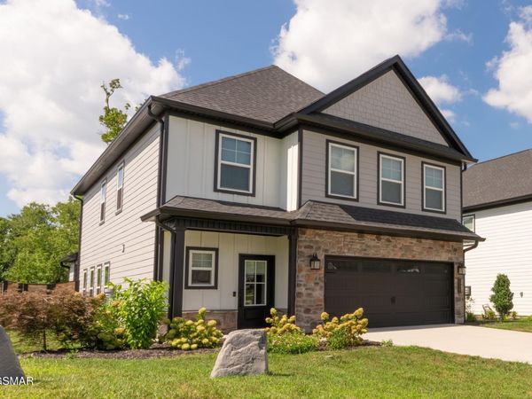 1722 Melton Meadows Drive, Maryville, TN 37803