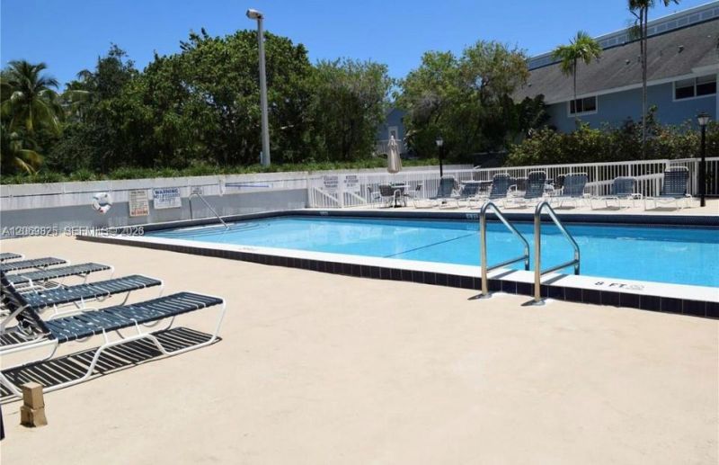 798 Crandon Blvd , Unit 44-B, Key Biscayne, FL 33149 Photo