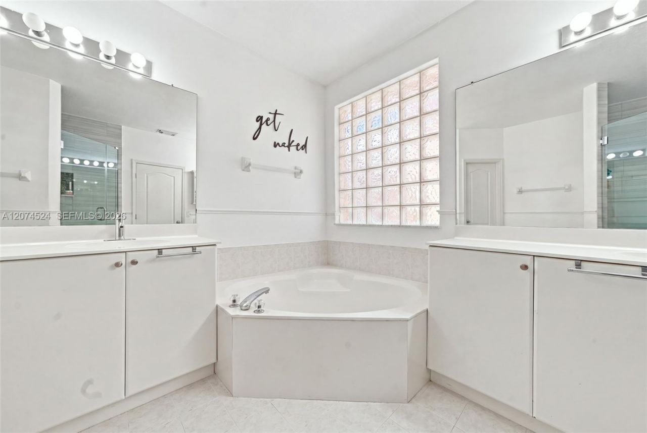 15429 SW 36th Ter , Miami, FL 33185 Photo