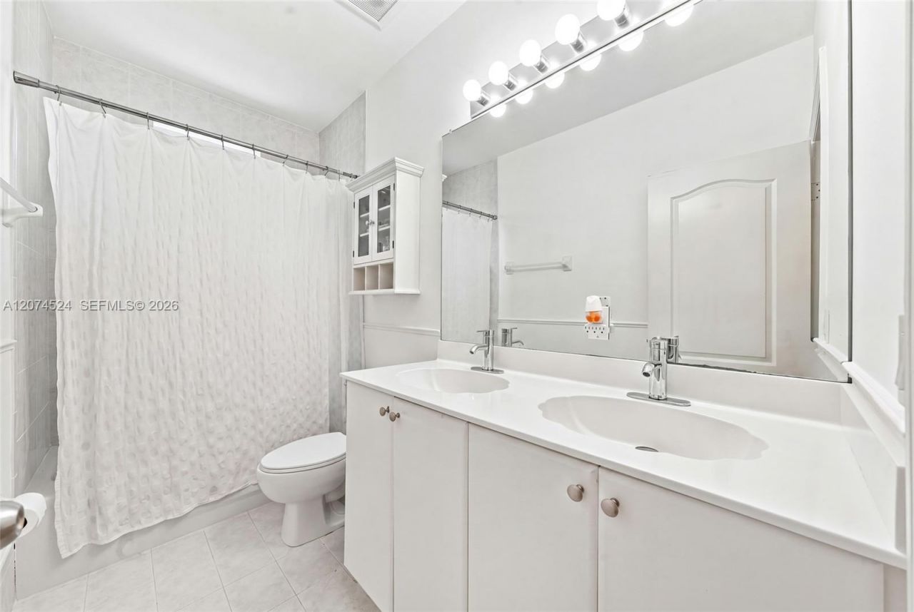 15429 SW 36th Ter , Miami, FL 33185 Photo