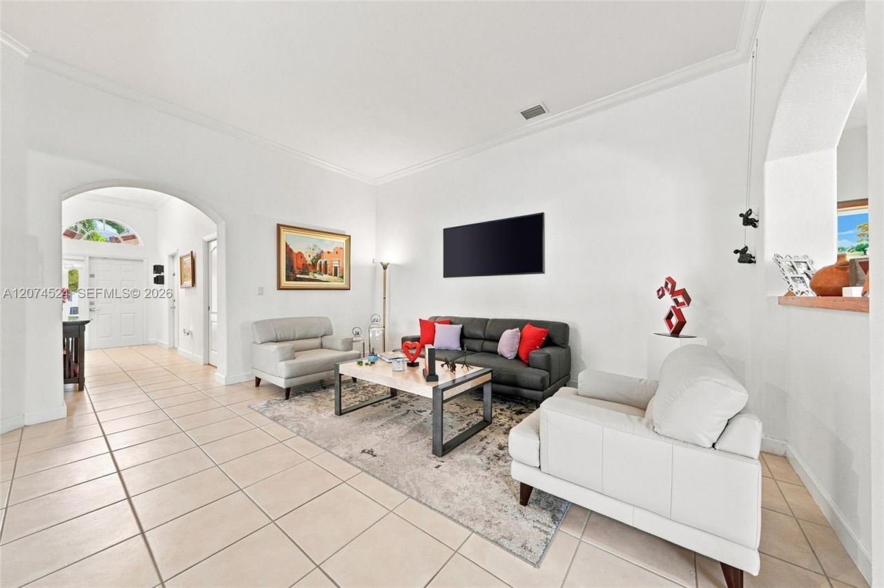 15429 SW 36th Ter , Miami, FL 33185 Photo