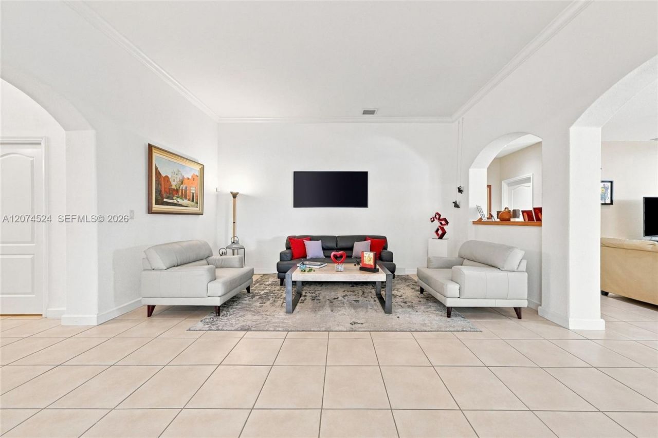 15429 SW 36th Ter , Miami, FL 33185 Photo