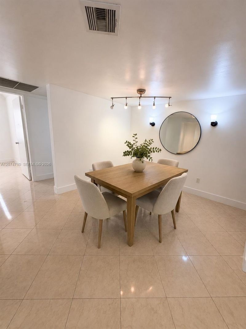 15342 SW 72nd St , Unit 17-14, Miami, FL 33193 Photo