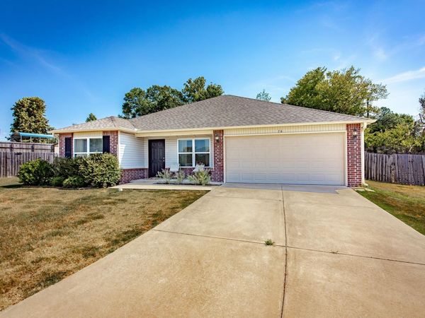 16 Oakland Circle, Austin, AR 72007