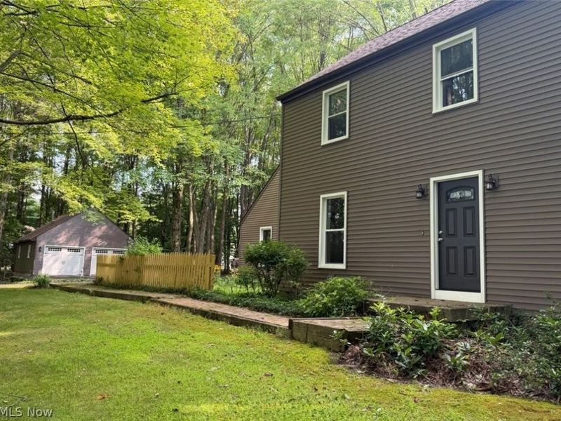 7342 Hubbard Bedford Road, Hubbard, OH 44425 Photo 2