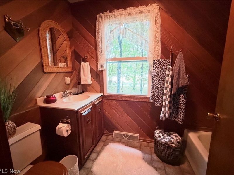 7342 Hubbard Bedford Road, Hubbard, OH 44425 Photo 20
