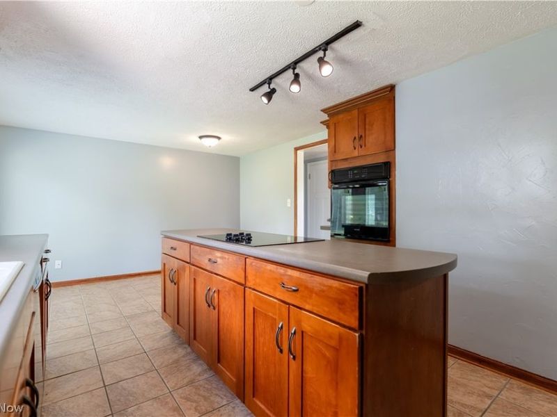 7946 Parkford Street NW, Massillon, OH 44646 Photo 26