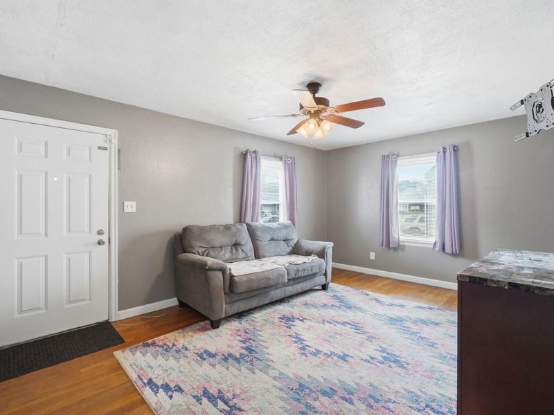 1027 N Burnett Road, Springfield, OH 45503 Photo 2