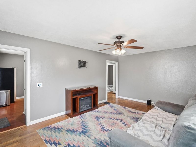 1027 N Burnett Road, Springfield, OH 45503 Photo 4