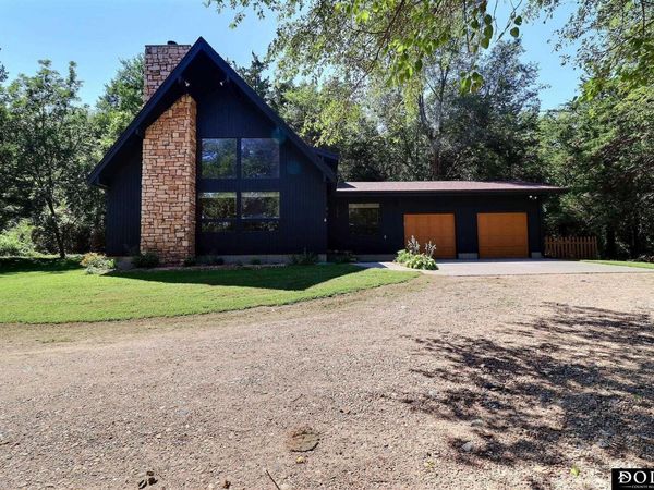 2961 Indian Peak Drive, Morse Bluff, NE 68648
