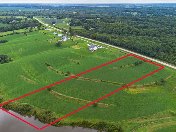 12897 S23 Highway , Ackworth, IA 50001