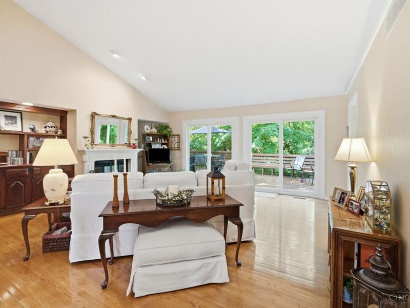 8183 Lyndhurst Court, Sycamore Township, OH 45249 Photo 13
