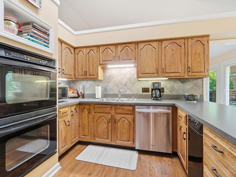 8183 Lyndhurst Court, Sycamore Township, OH 45249 Photo 18