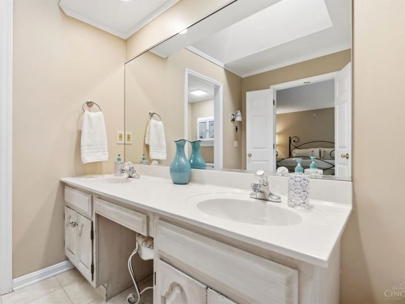 8183 Lyndhurst Court, Sycamore Township, OH 45249 Photo 30