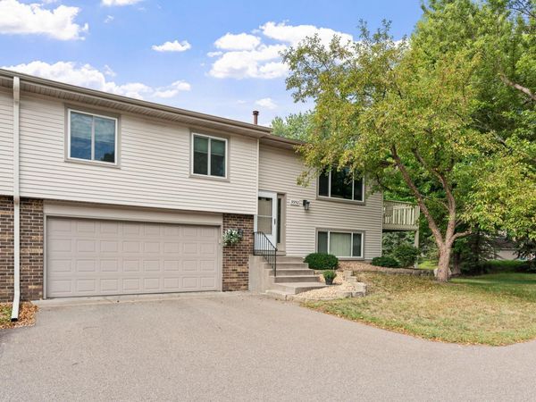 9952 107th Avenue N, Maple Grove, MN 55369