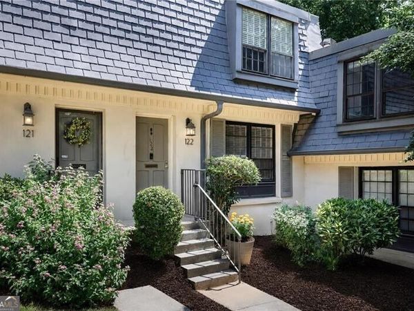 122 Woodmere Square NW, Atlanta, GA 30327