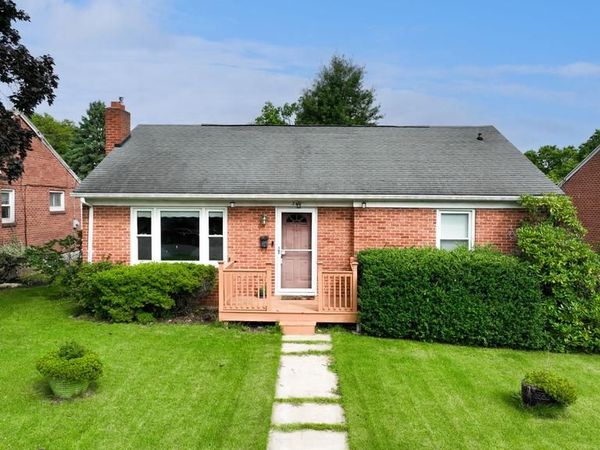 361 E SPRINGETTSBURY AVENUE , YORK, PA 17403