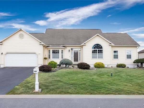 5037 Constitution Lane, Liverpool, NY 13088