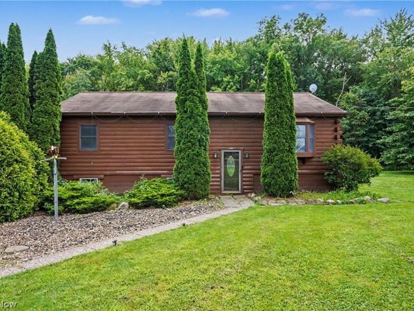 6092 Warren Road , Cortland, OH 44410