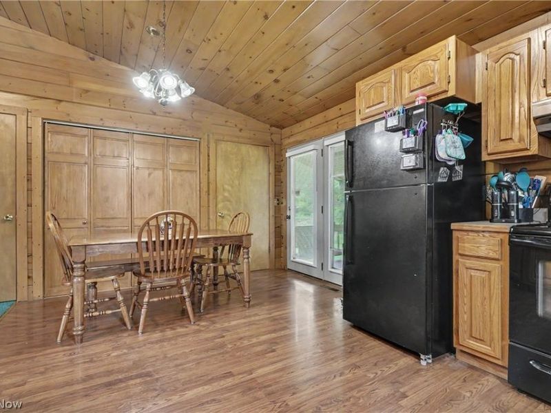 6092 Warren Road, Cortland, OH 44410 Photo 9