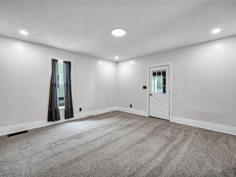 54 Brown Street, Barberton, OH 44203 Photo 3